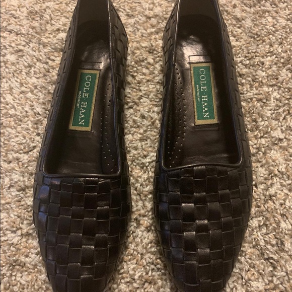 Cole Haan Women’s Black leather shoe - Picture 2 of 7